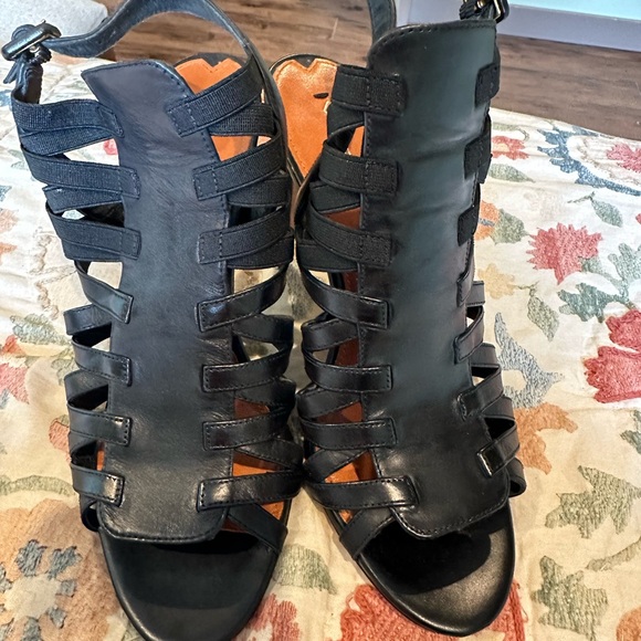 Via Spiga size 8 Black Gladiator style heals - Picture 1 of 6